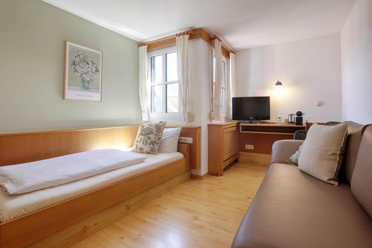 Landhotel Schwab - By Homekeepers Schwarzach am Main Ngoại thất bức ảnh
